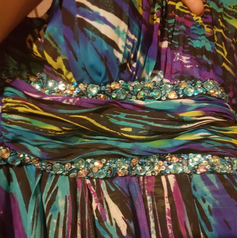 Dress - Picture 3 of 8